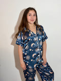 Pijama para mujer Eclipse en tono oscuro, diseño elegante y cómodo de Luné
