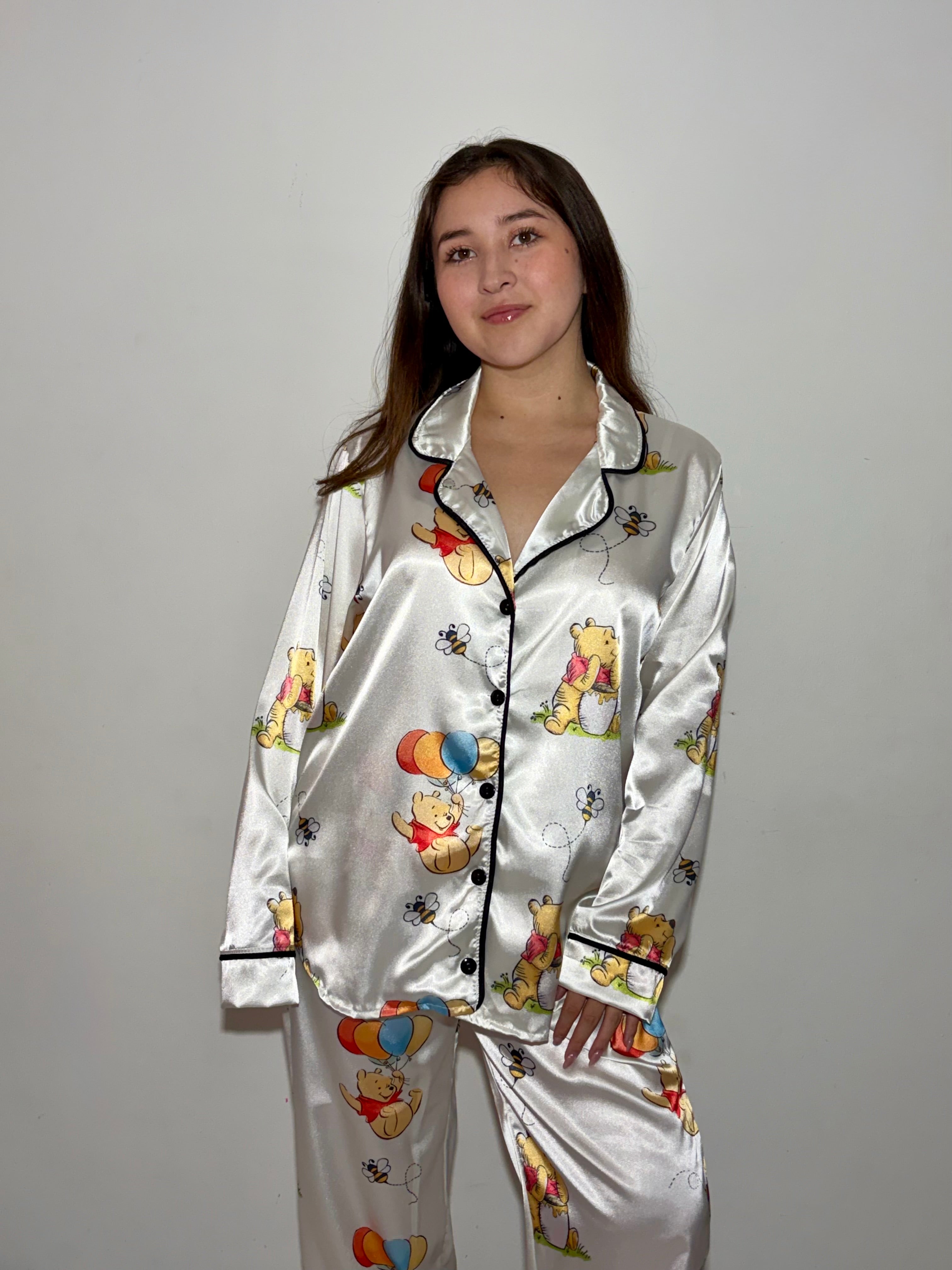 Pijama para mujer Winnie Pooh con estampado del personaje, diseño tierno y cómodo de Luné